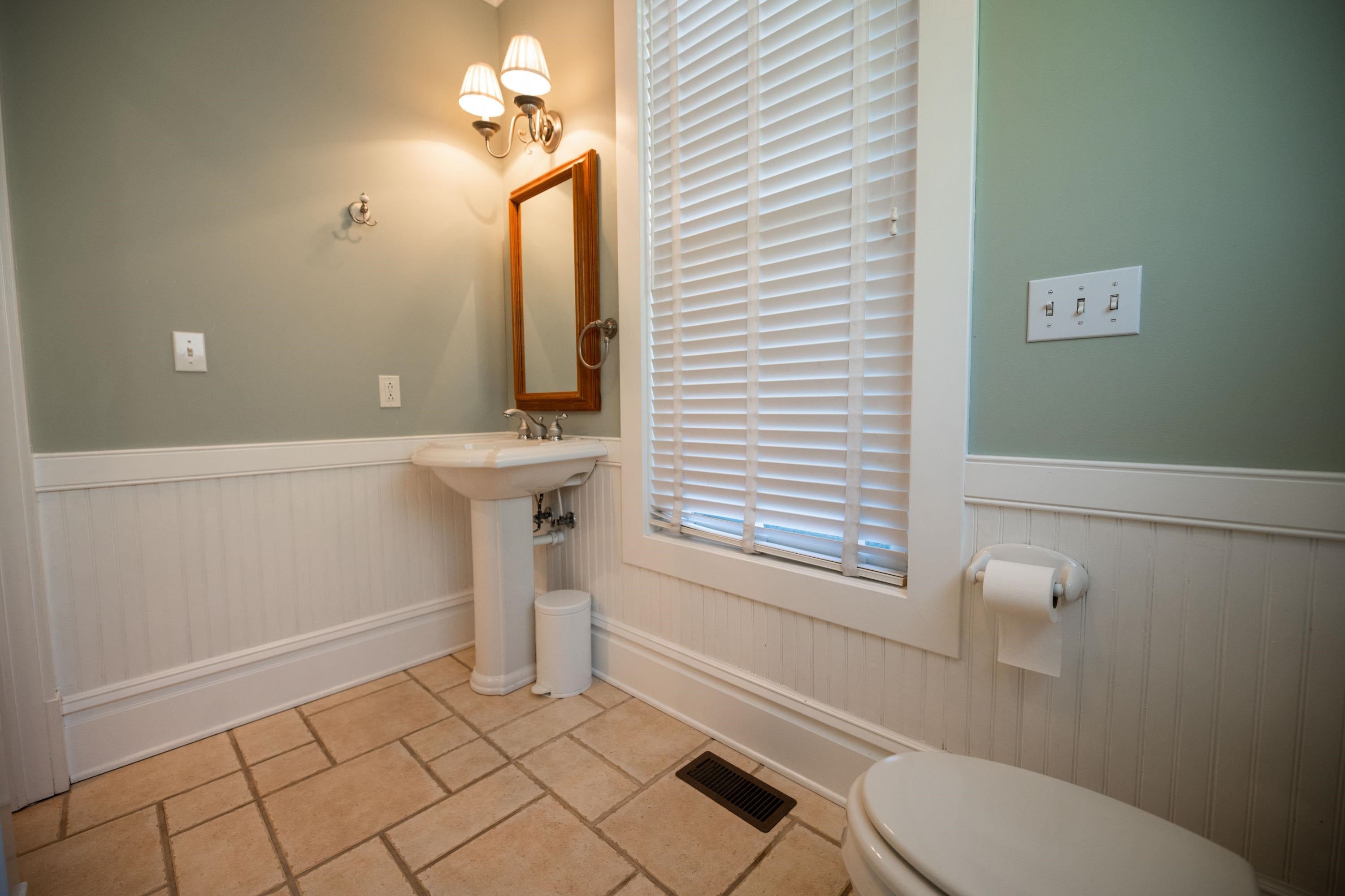 5787 Ohio River Road Huntington, WV 25702 - Photo 22 of 32 Gallery Image 22