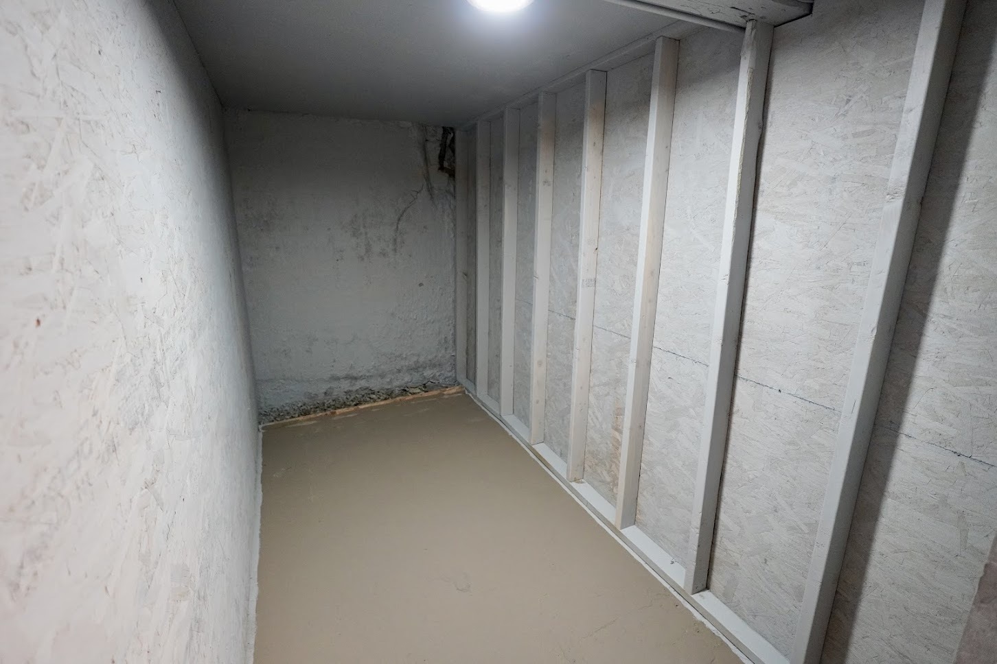 6707 South Artesian Avenue, Unit LL Chicago, IL 60629 - Photo 13 of 15 a view of a small space