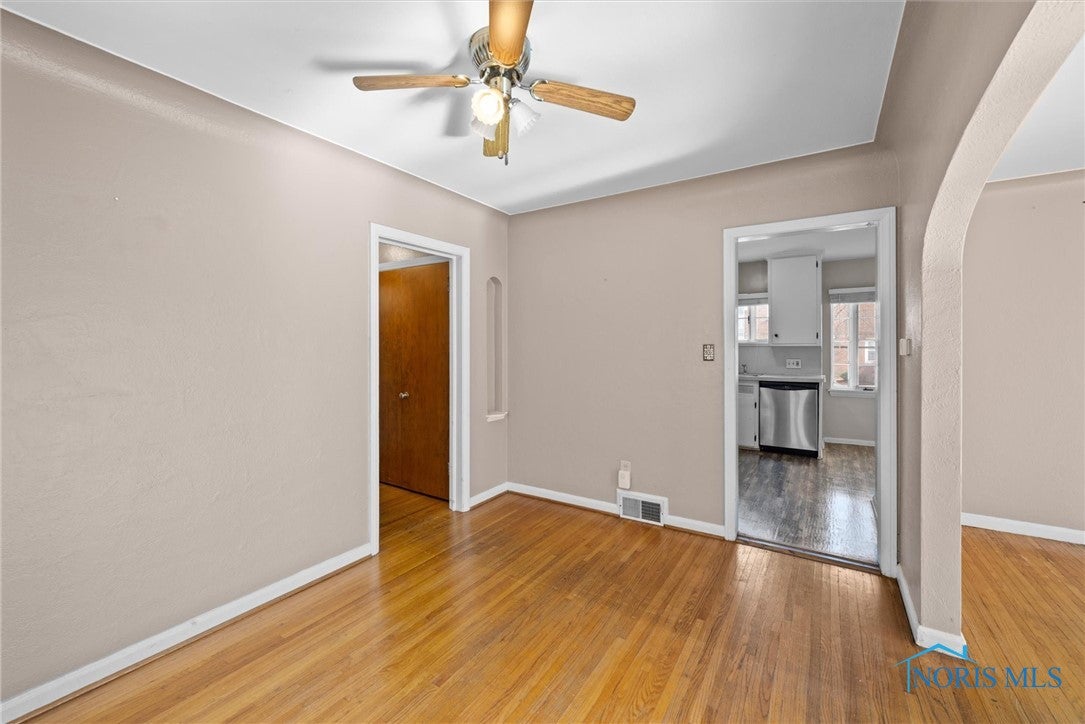 2000 North Cove Boulevard Toledo, OH 43606 - Photo 10 of 22 Gallery Image 10