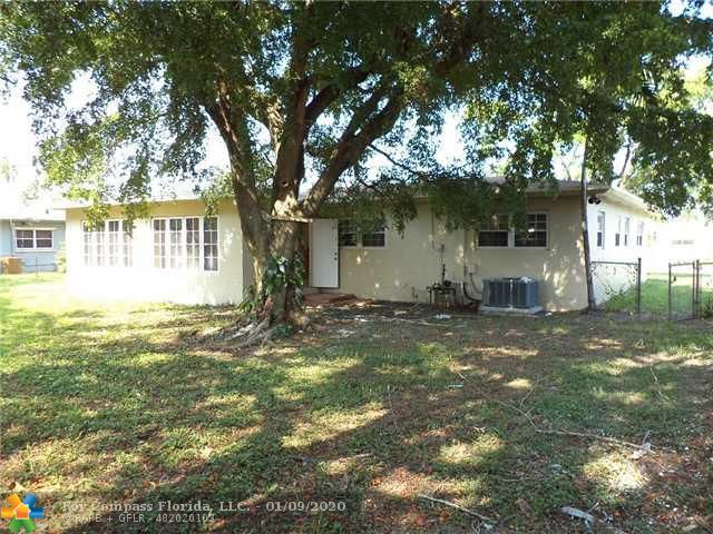 25 Northwest 45th Avenue Plantation, FL 33317 - Photo 11 of 11 Exterior Front