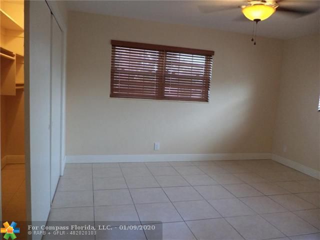 25 Northwest 45th Avenue Plantation, FL 33317 - Photo 5 of 11 Exterior Front