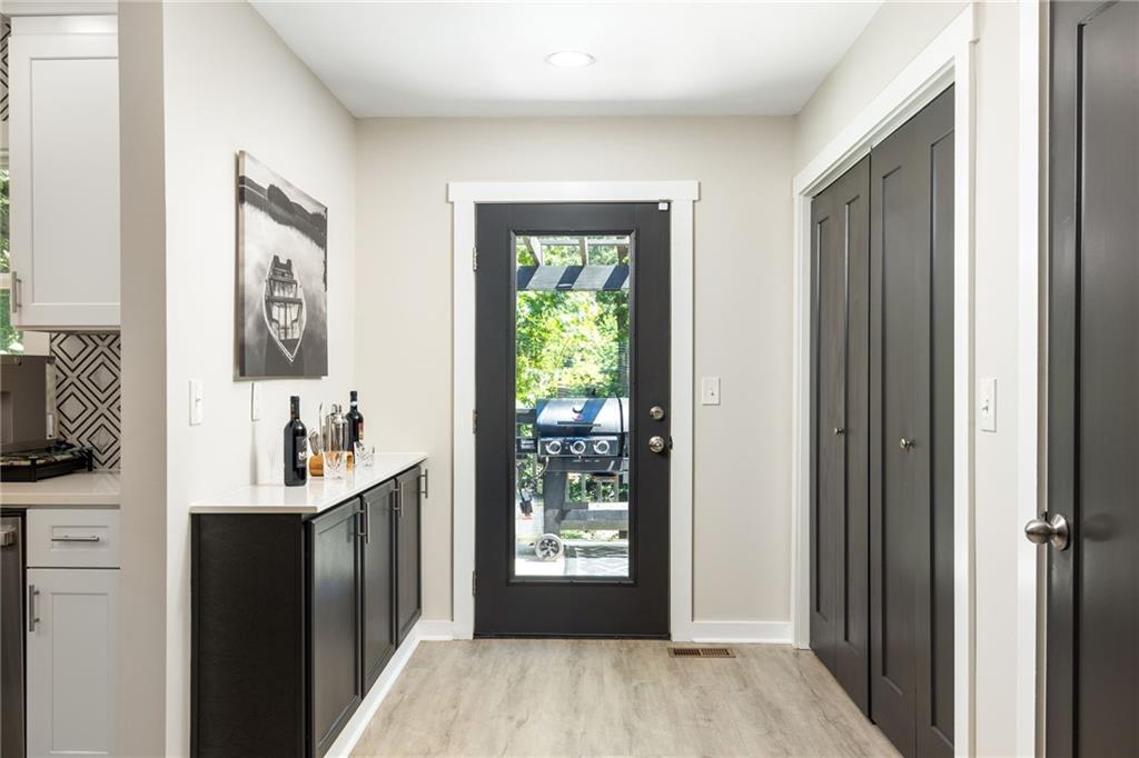 1675 Alvarado Terrace Southwest Atlanta, GA 30310 - Photo 10 of 26 a room with window and mirror