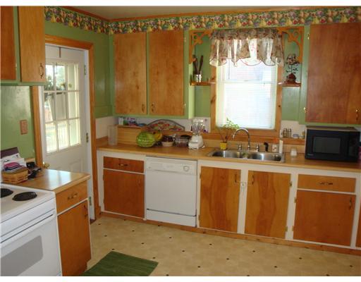 720 Morgantown Road Uniontown, PA 15401 - Photo 13 of 15 Kitchen.