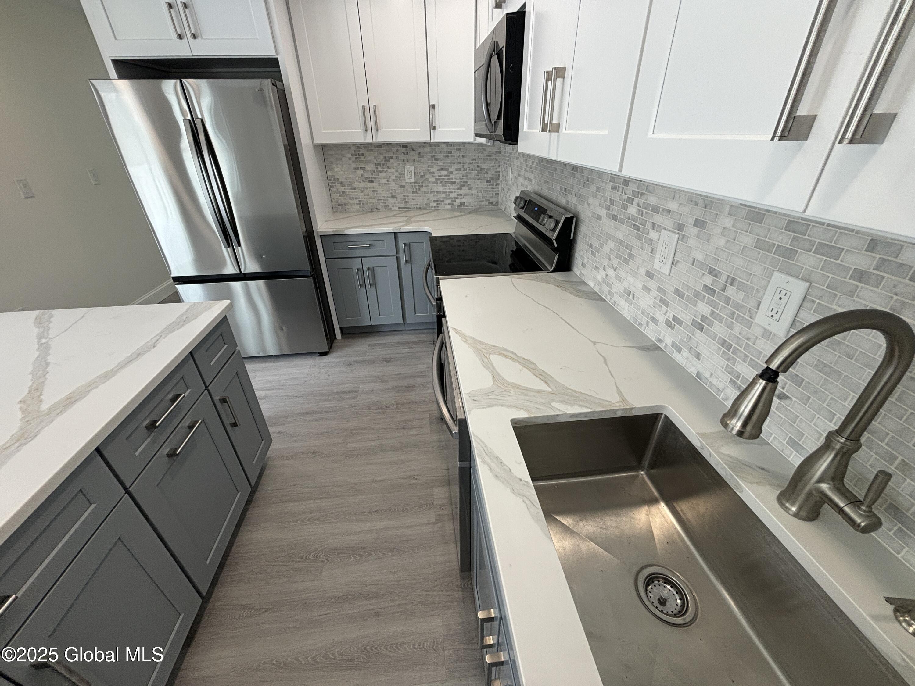 237 Old Niskayuna Road Colonie, NY 12110 - Photo 16 of 52 IMG_0116