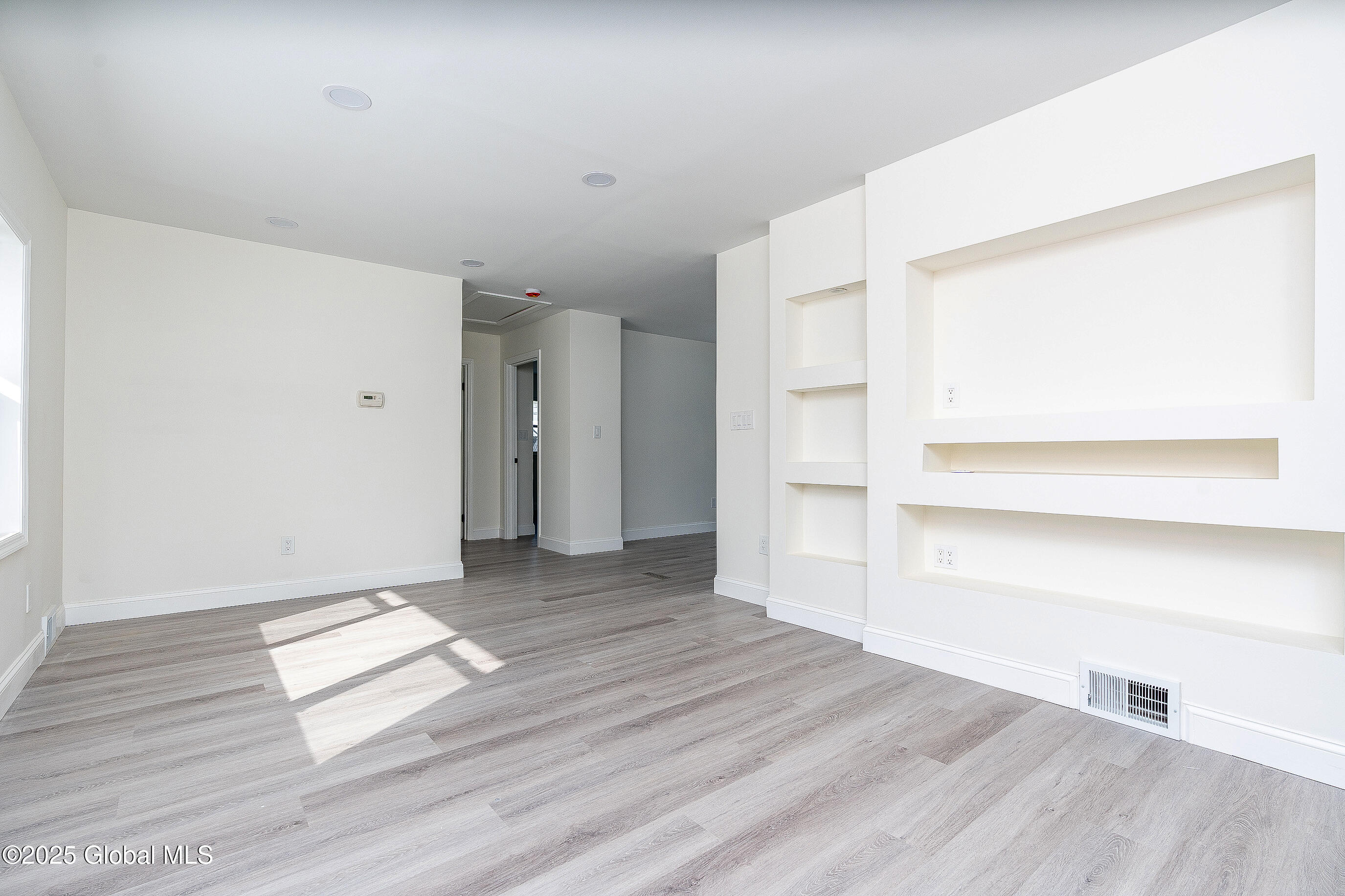 237 Old Niskayuna Road Colonie, NY 12110 - Photo 3 of 52 011-237-Old-Niskayuna-Rd