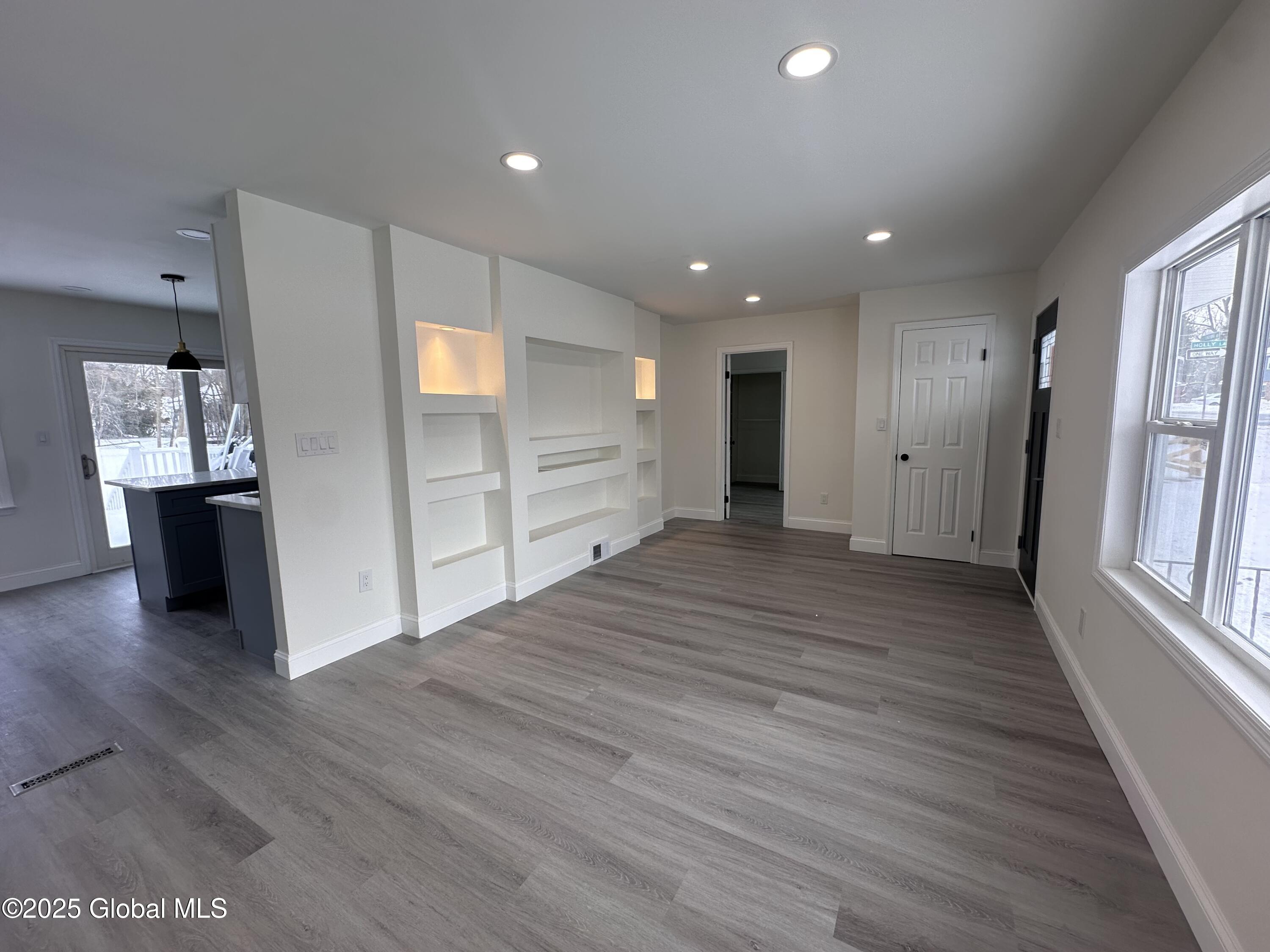 237 Old Niskayuna Road Colonie, NY 12110 - Photo 6 of 52 IMG_0132