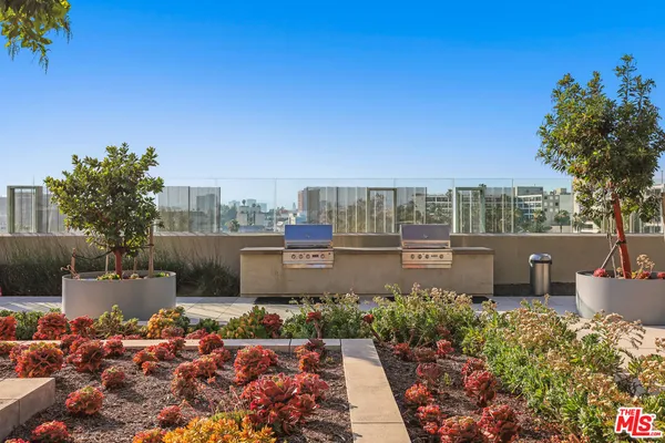$3,495 | 889 Francisco Street, Unit 2011, Los Angeles, CA 90017