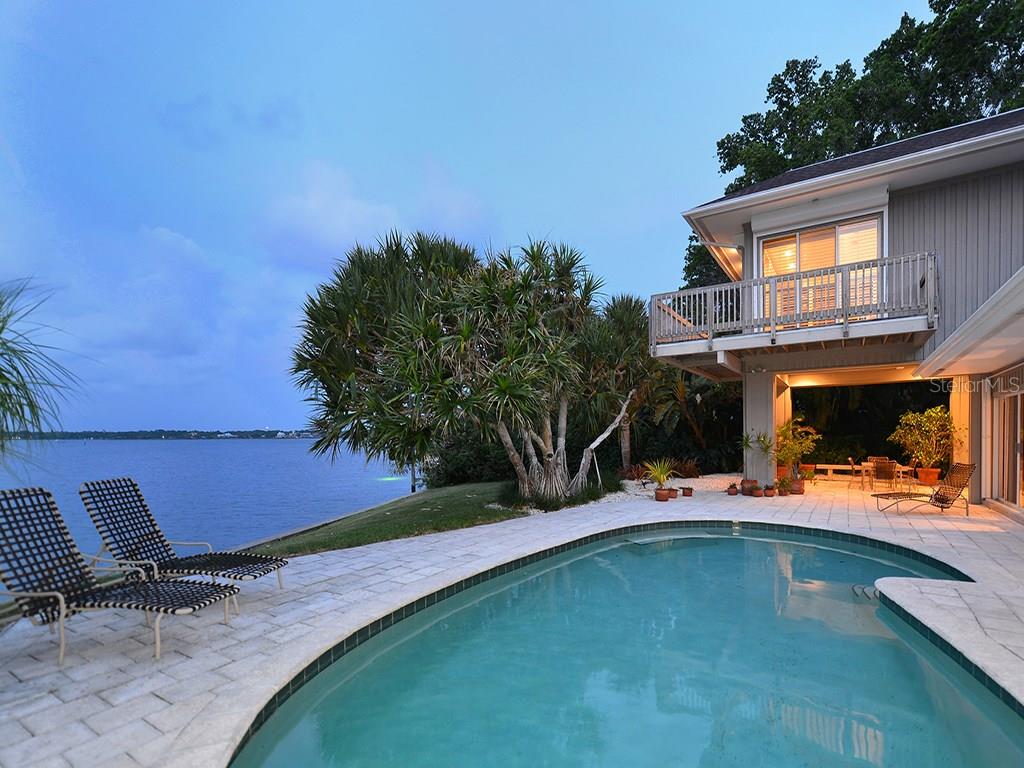 842 Mangrove Point Road Sarasota, FL 34242 - Photo 1 of 1 Gallery Image 1