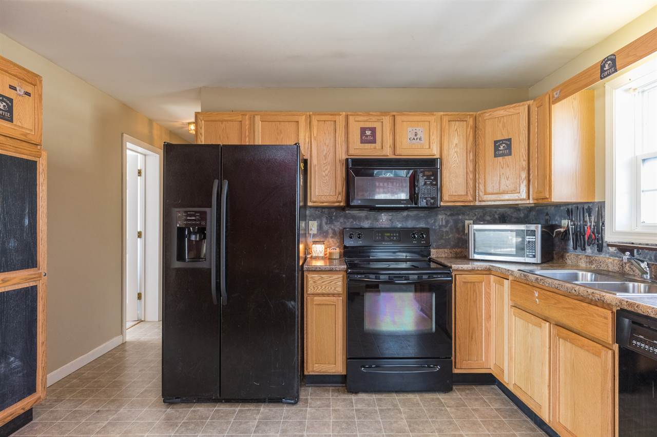 169 Pine Hill Road Berwick, ME 03901 - Photo 4 of 30 Gallery Image 4