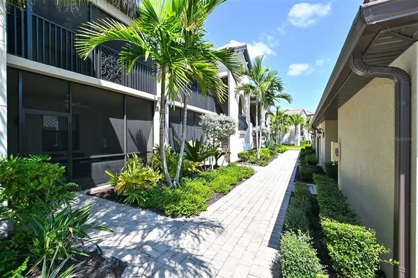 $5,500 | 5567 Palmer Circle, Unit 104, Bradenton, FL 34211