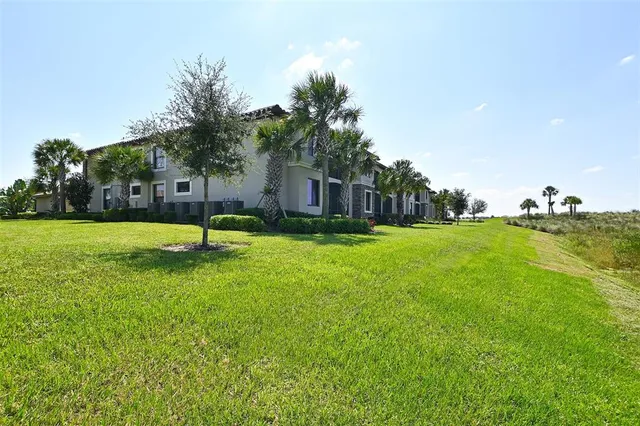 $5,000 | 5567 Palmer Circle, Unit 104, Bradenton, FL 34211
