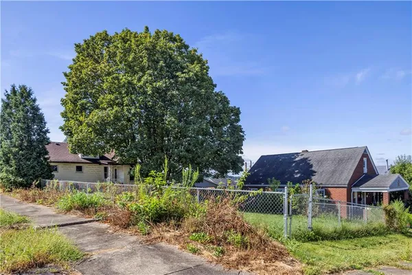 $120,000 | 1505 Raymond Avenue, Latrobe, PA 15650