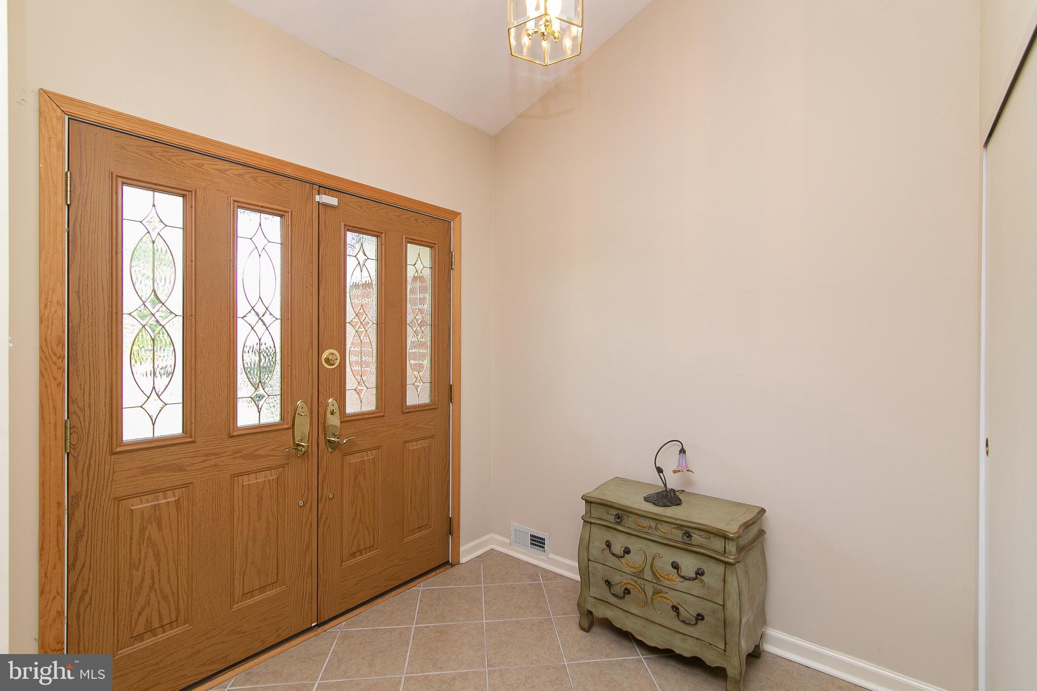 51 Rotterdam Road West Holland, PA 18966 - Photo 3 of 53 a view of an entryway with workspace