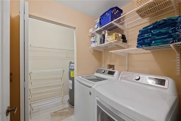 $6,000 | 9611 Castle Point Drive, Unit 915, Sarasota, FL 34238