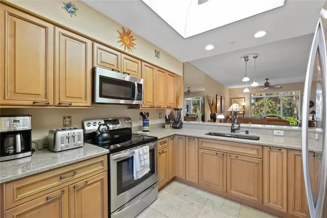 $6,000 | 9611 Castle Point Drive, Unit 915, Sarasota, FL 34238