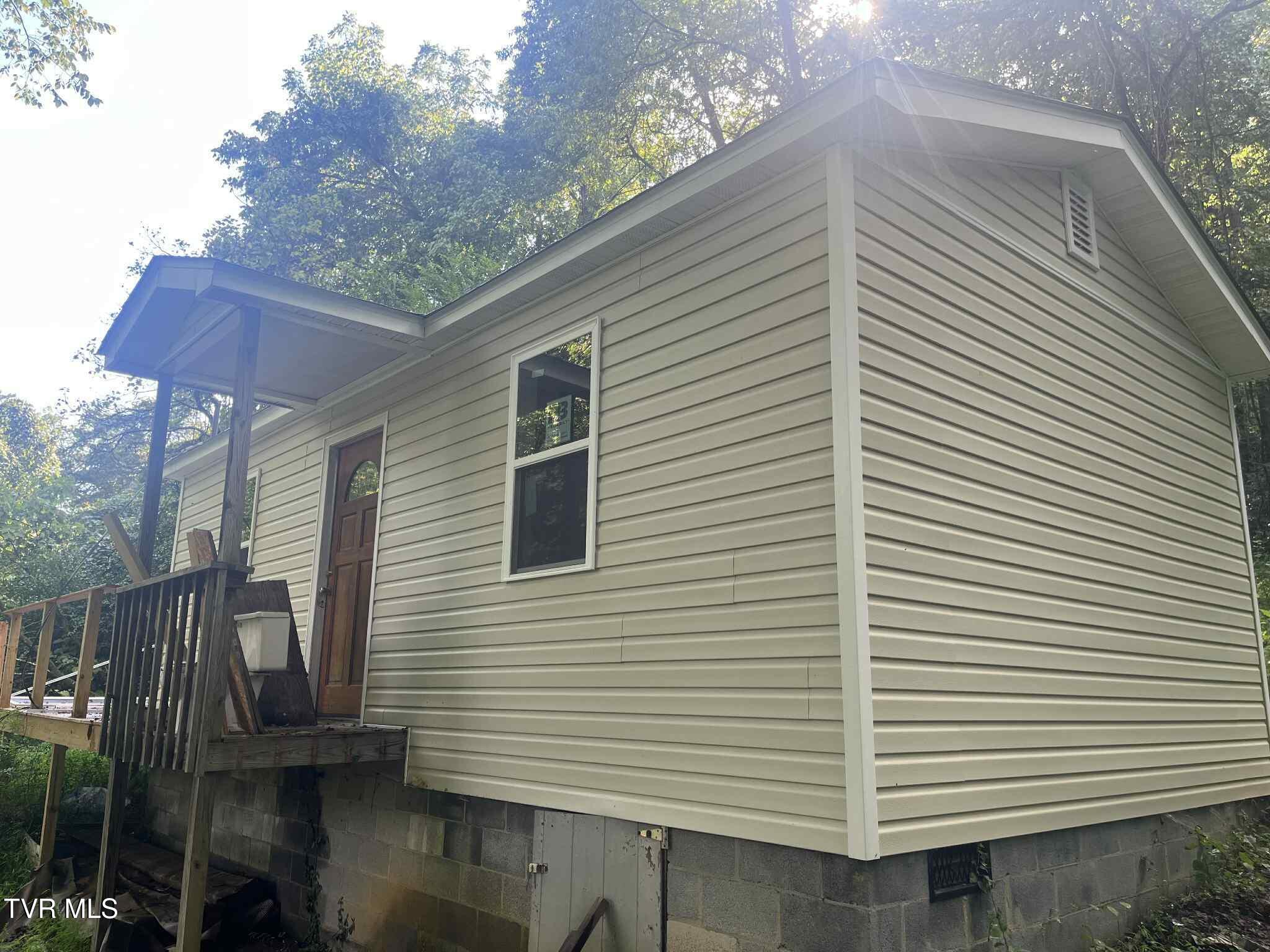 8355 Wagner Road Bristol, VA 24202 - Photo 17 of 28 34fd8535-3bd9-4cc5-9baa-f9034f4cfeae