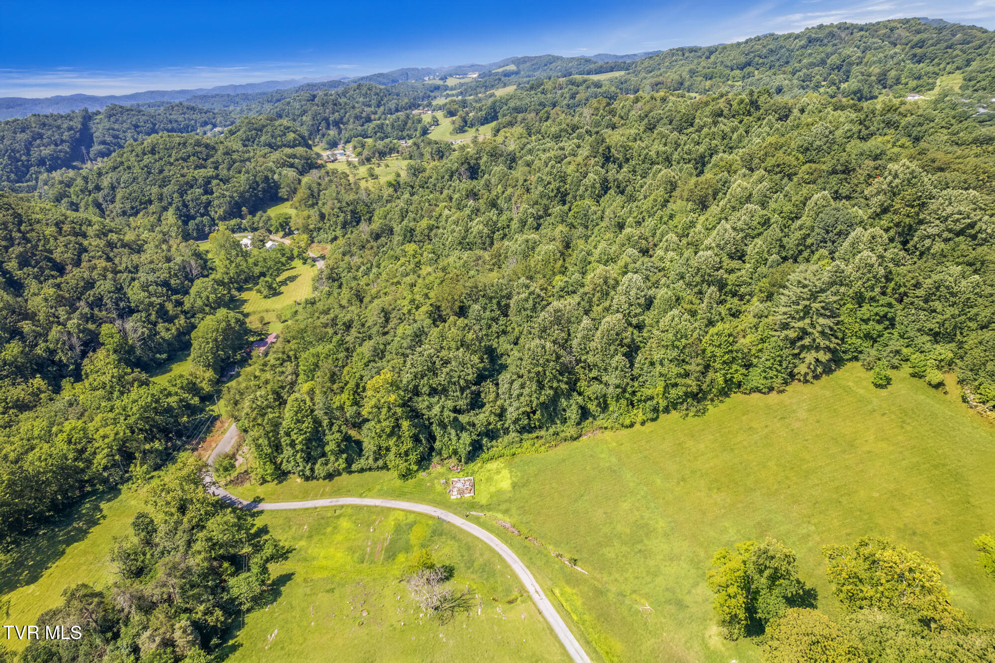 8355 Wagner Road Bristol, VA 24202 - Photo 5 of 28 DJI_0698 copy