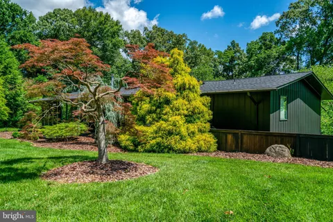 $1,750,000 | 1927 Marthas Road, Alexandria, VA 22307