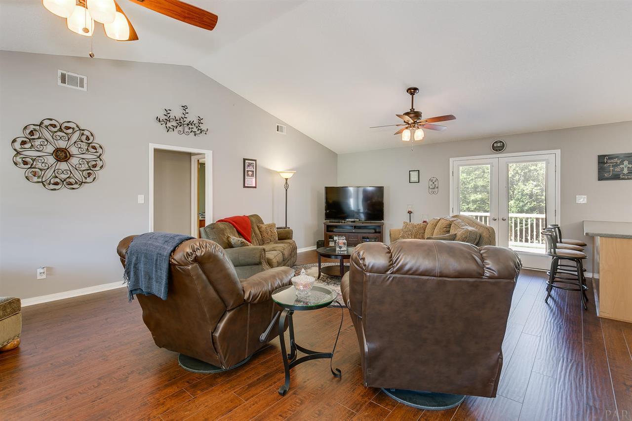 861 Copper Ridge Drive Cantonment, FL 32533 - Photo 8 of 43 Gallery Image 8