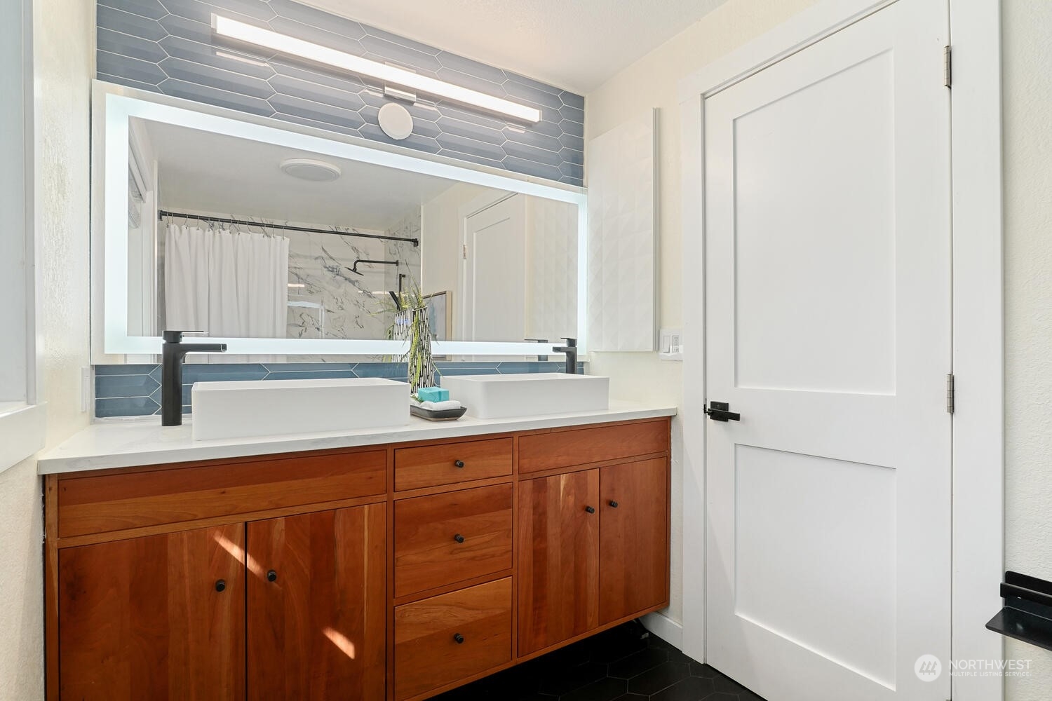 10738 68th Place South Seattle, WA 98178 - Photo 13 of 19