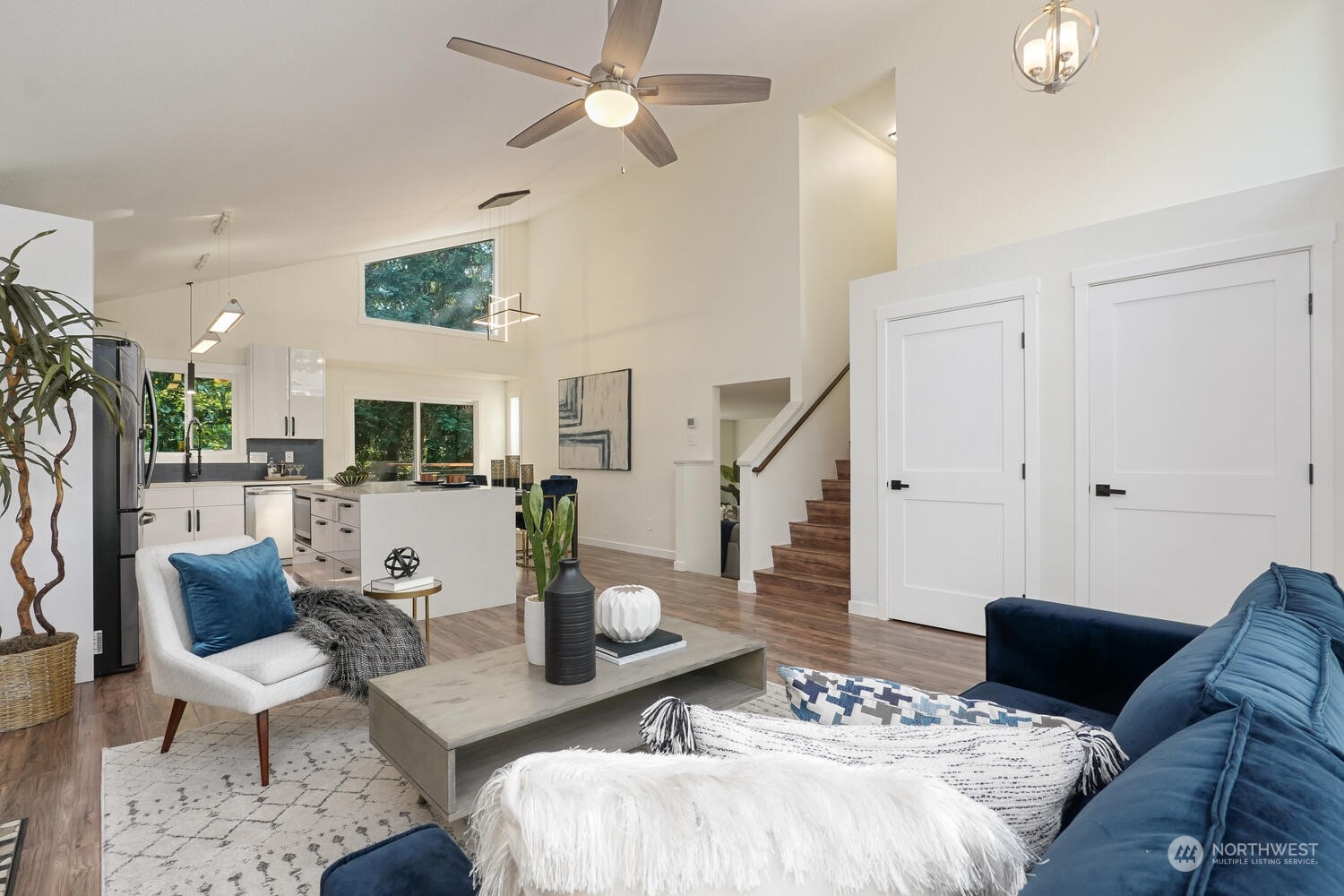 10738 68th Place South Seattle, WA 98178 - Photo 4 of 19