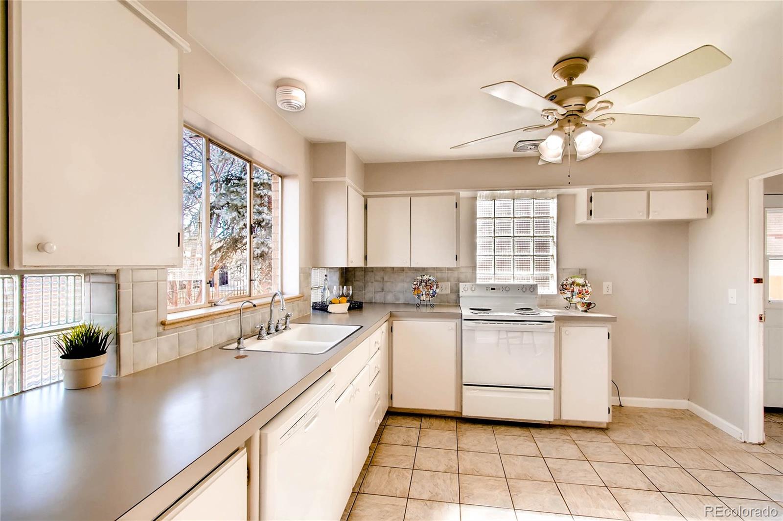 4330 Pierce Street Wheat Ridge, CO 80033 - Photo 12 of 28 Gallery Image 12