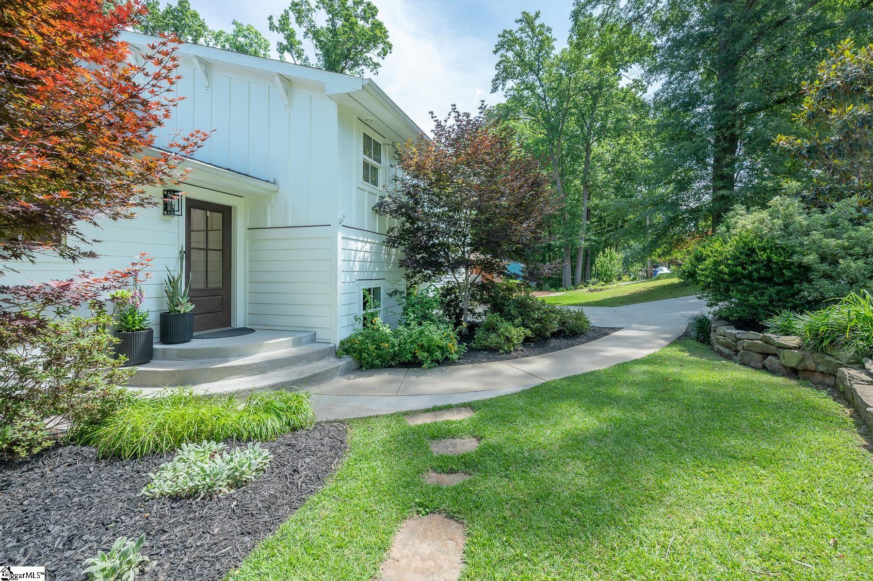 38 Nottingham Road Greenville, SC 29607 - Photo 5 of 37 Gallery Image 5