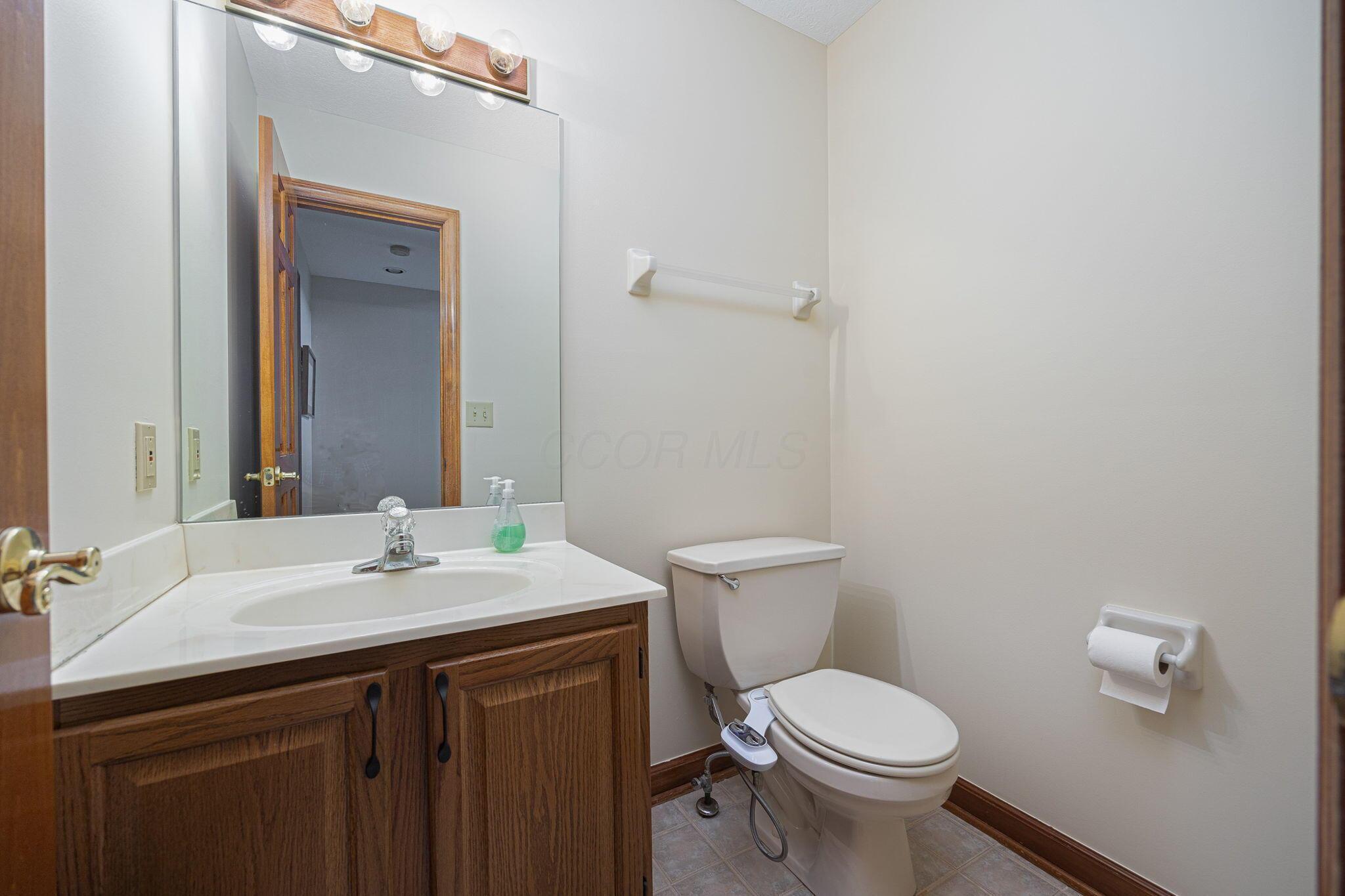 13521 Palmer Road Southwest Etna, OH 43068 - Photo 26 of 50 Half Bath