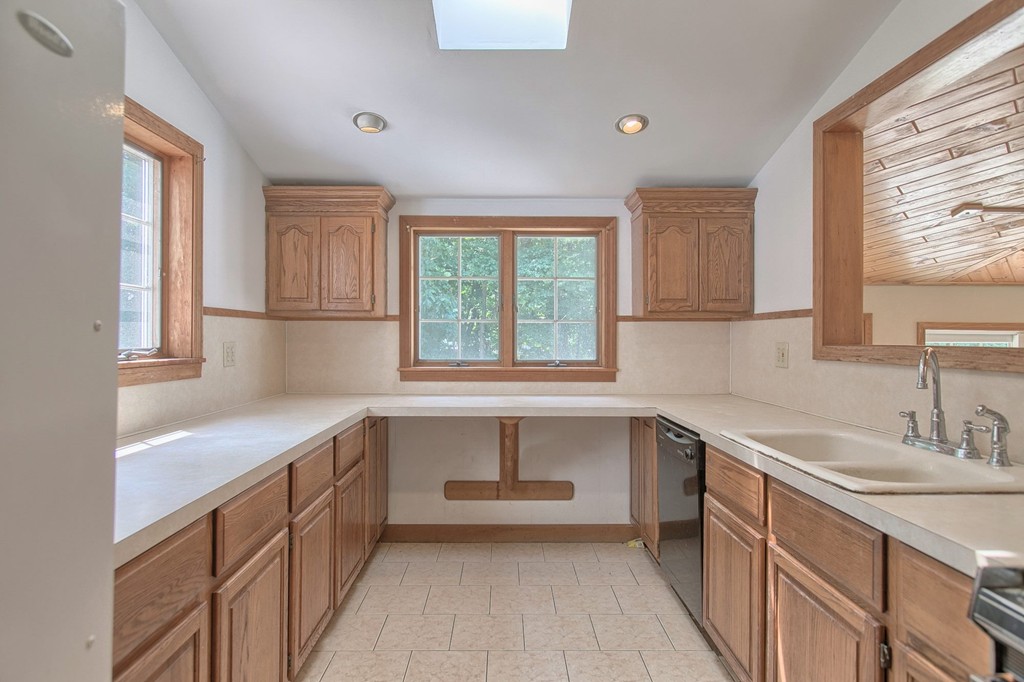54 Magna Road Methuen, MA 01844 - Photo 12 of 22 Gallery Image 12
