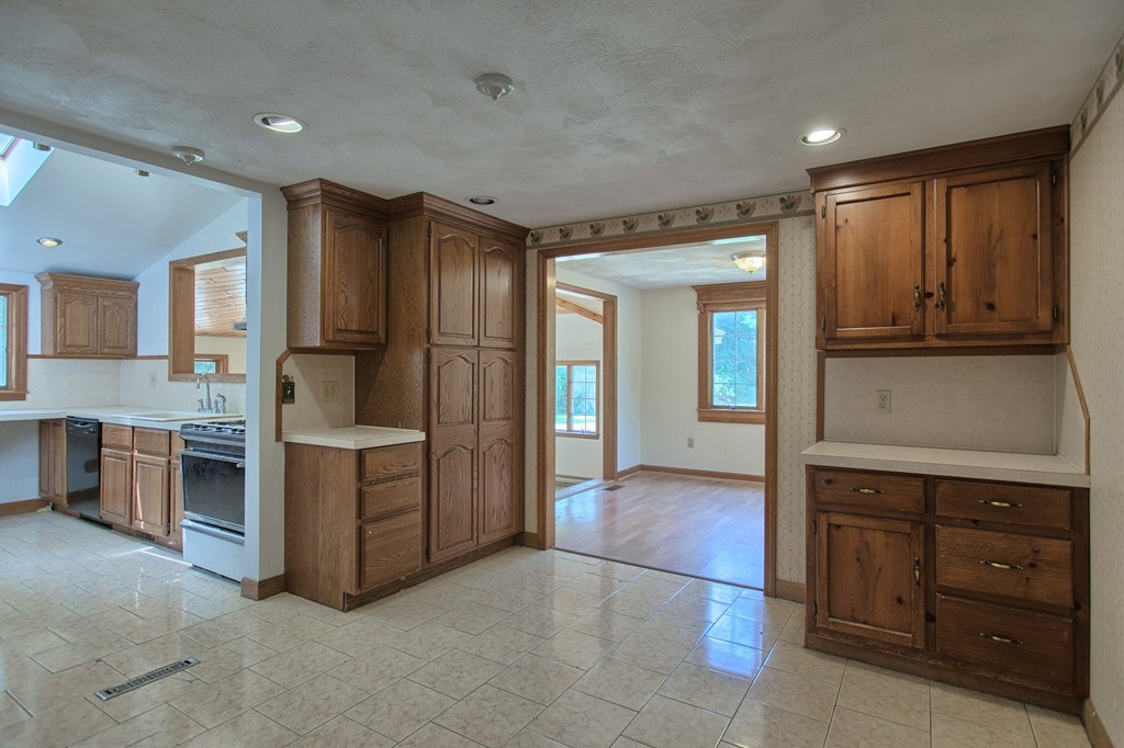 54 Magna Road Methuen, MA 01844 - Photo 13 of 22 Gallery Image 13