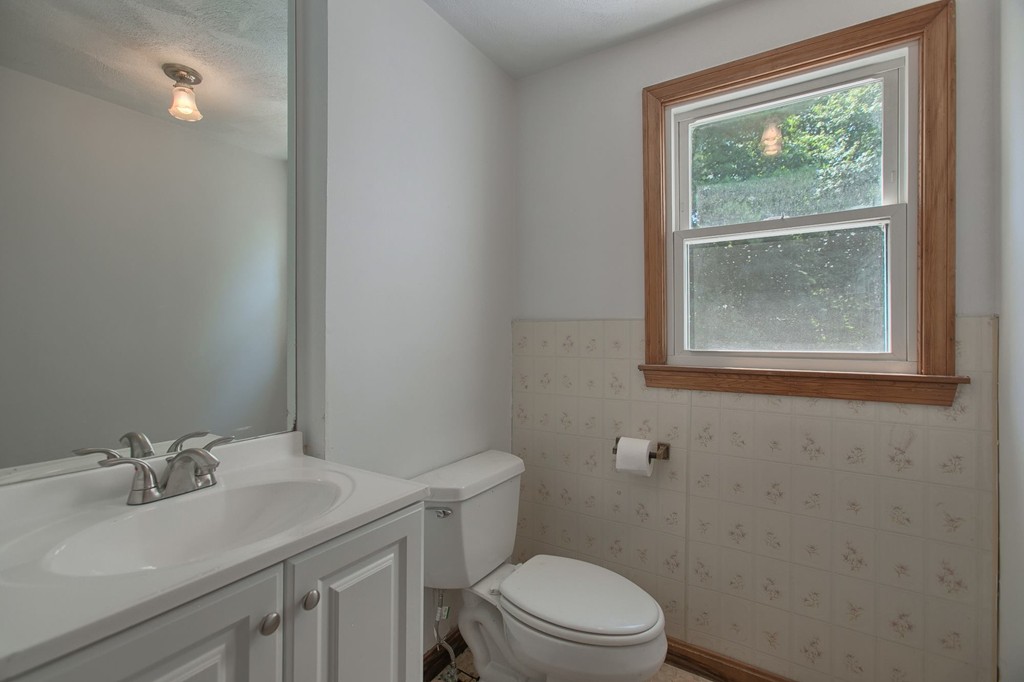 54 Magna Road Methuen, MA 01844 - Photo 14 of 22 Gallery Image 14