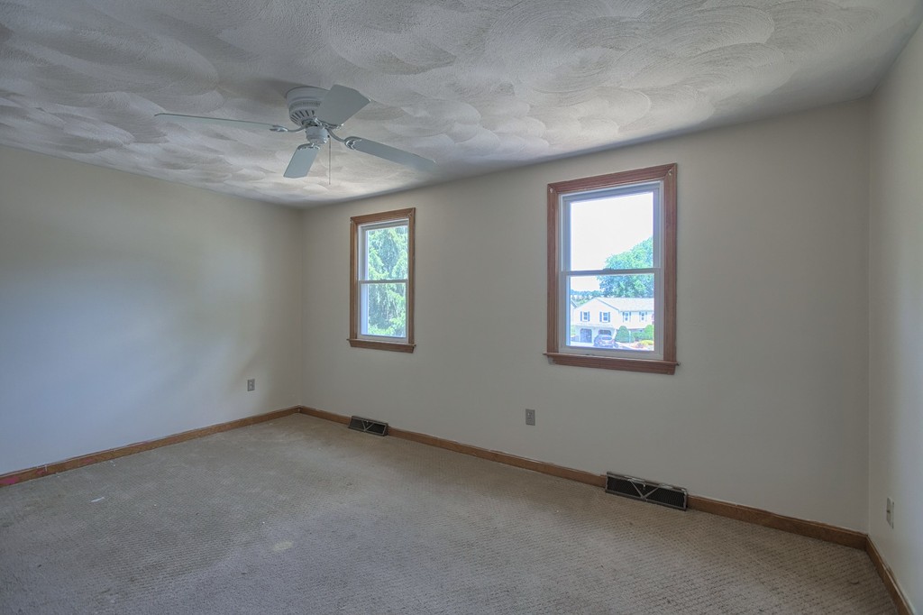 54 Magna Road Methuen, MA 01844 - Photo 17 of 22 Gallery Image 17