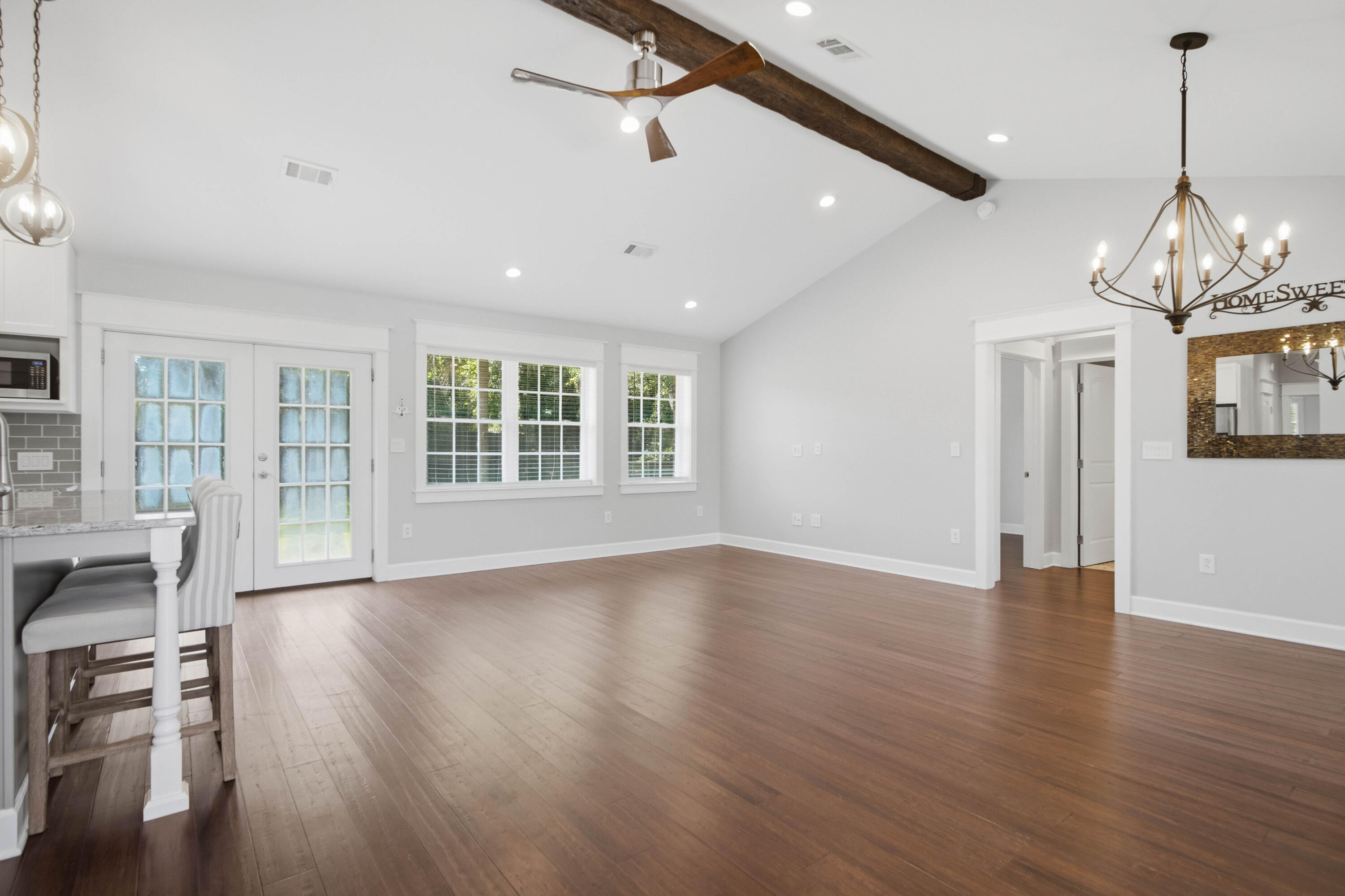1084 Rosemead Road Mount Pleasant, SC 29464 - Photo 7 of 38