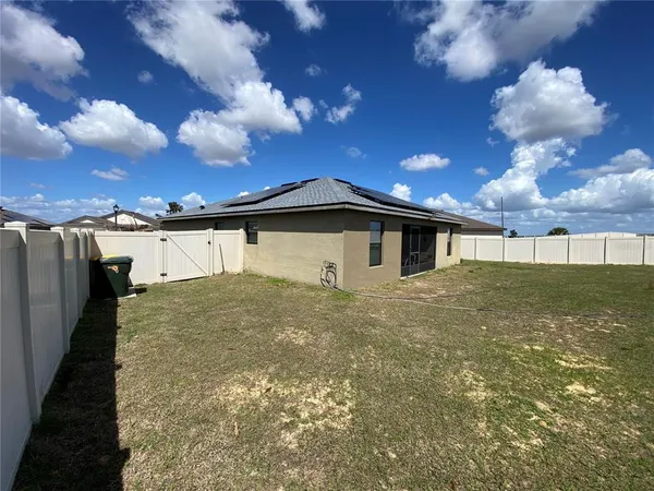 $275,000 | 1919 Amber Sweet Circle, Dundee, FL 33838