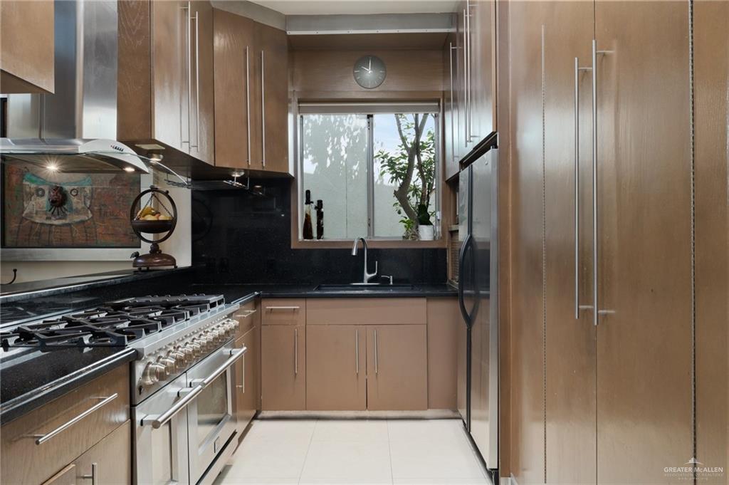 900 Colorado Court Mission, TX 78572 - Photo 8 of 24