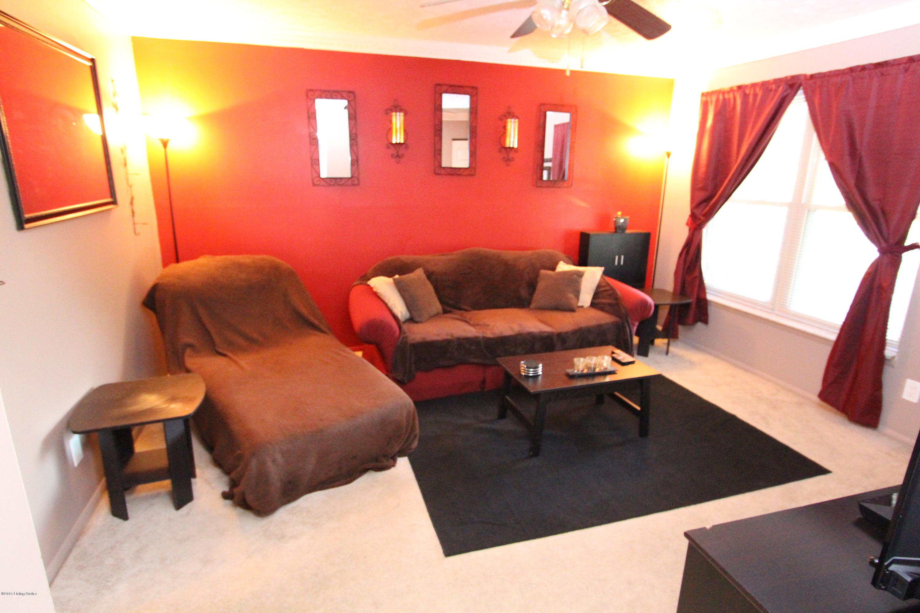155 West Blue Jay Road Louisville, KY 40229 - Photo 5 of 20 Living room