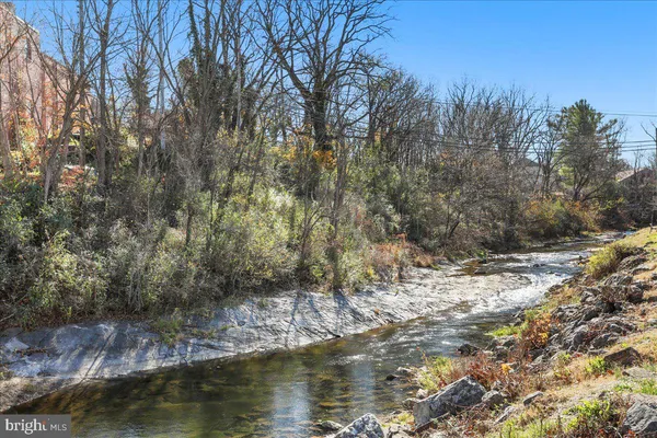 $2,400,000 | 100 Cottage Drive, Luray, VA 22835