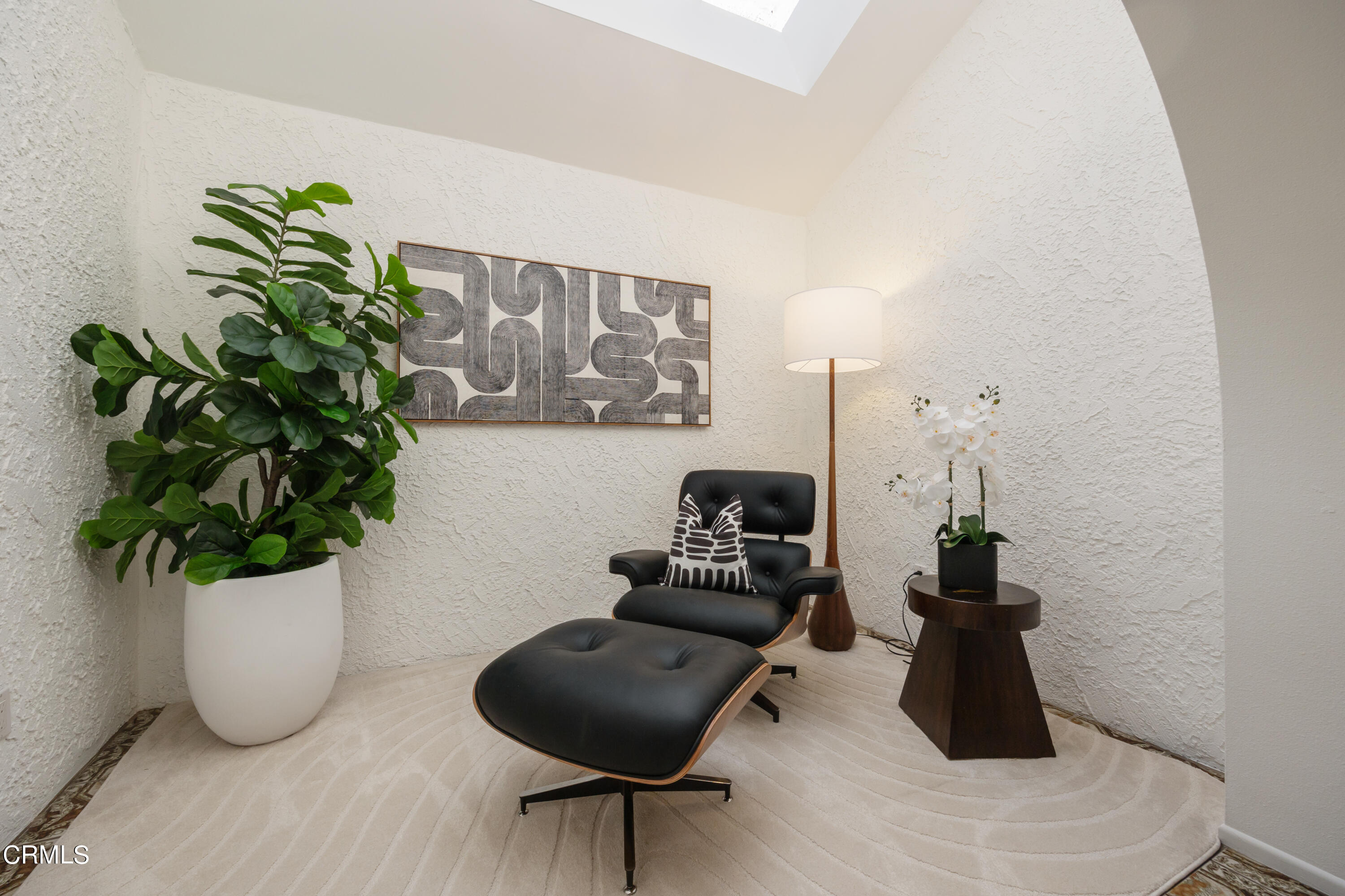 6464 Melray Street Moorpark, CA 93021 - Photo 19 of 57 a living room with furniture and a potted plant