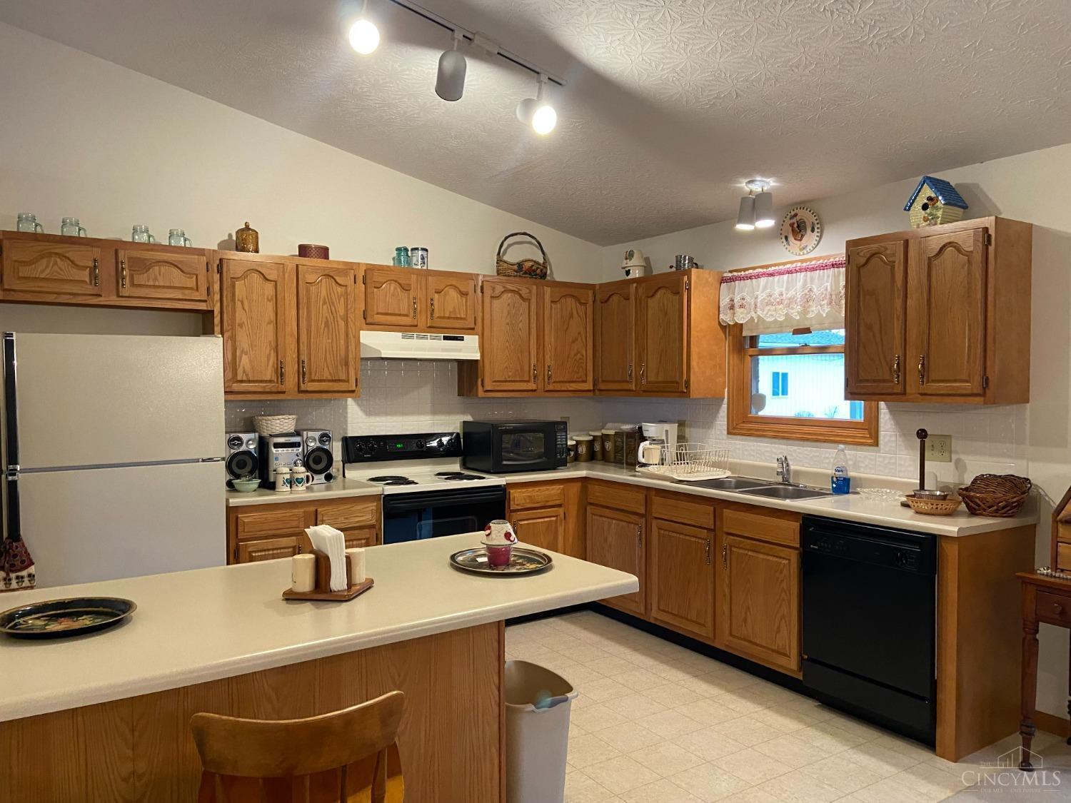 5180 Dearth Road Springboro, OH 45066 - Photo 8 of 24 Gallery Image 8
