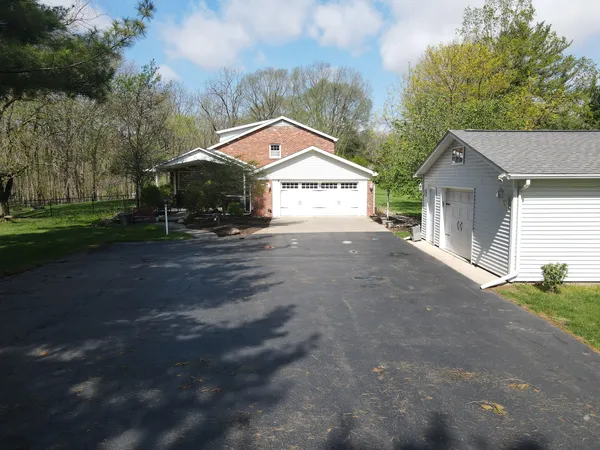 $469,900 | 20 Old Ottawa Road, Danville, IL 61832