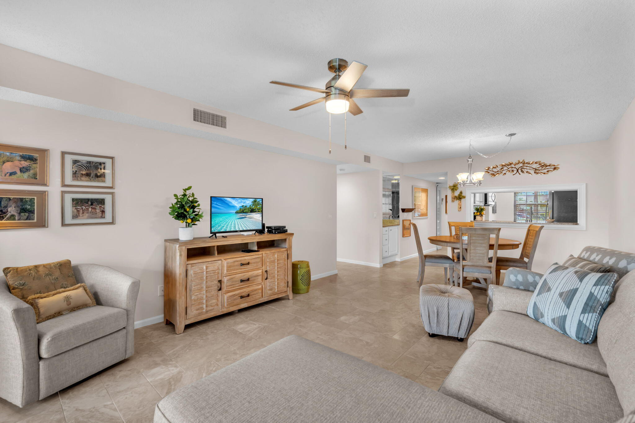 2061 Keystone Drive, Unit B Jupiter, FL 33458 - Photo 3 of 43 43-web-or-mls-DSC01311