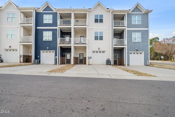 $330,000 | 805 South Franklin Street, Wake Forest, NC 27587