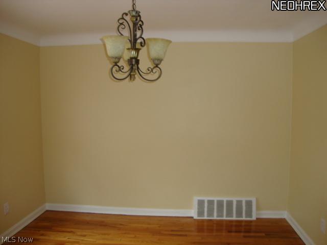 13096 Cedar Road Cleveland, OH 44118 - Photo 3 of 19 Cedar dining room