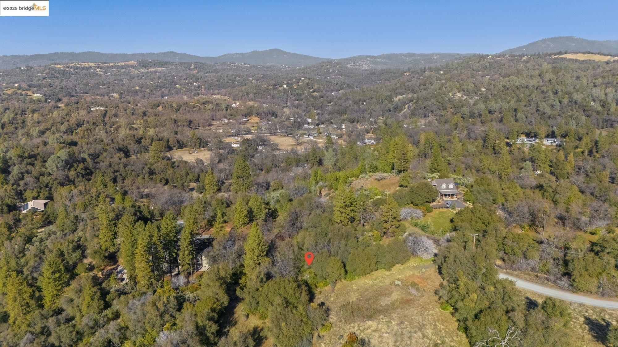 Par A Par A Robin Ridge Sonora, CA 95370 - Photo 9 of 14 a view of a city and mountains