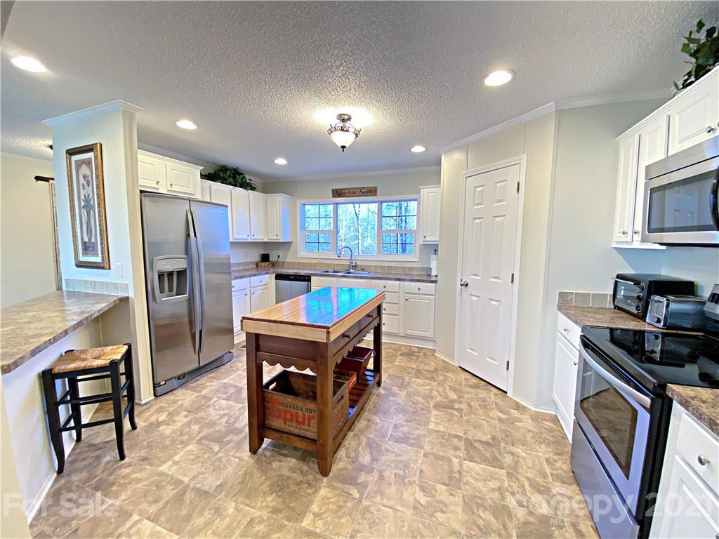 6191 Espa Road Claremont, NC 28610 - Photo 9 of 38 Gallery Image 9