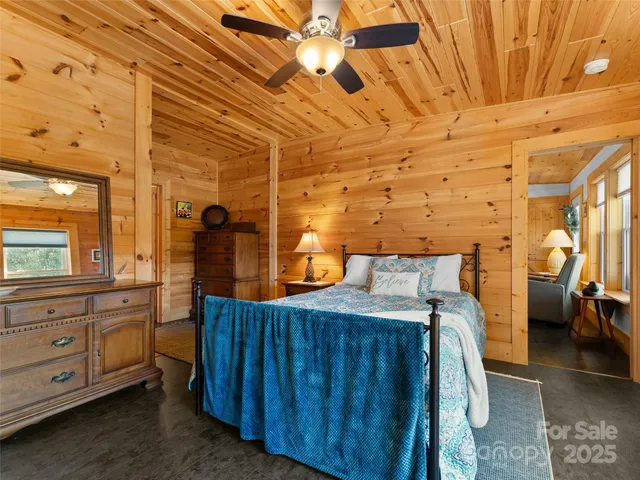 $399,000 | 540 Crescent Street, Saluda, NC 28773