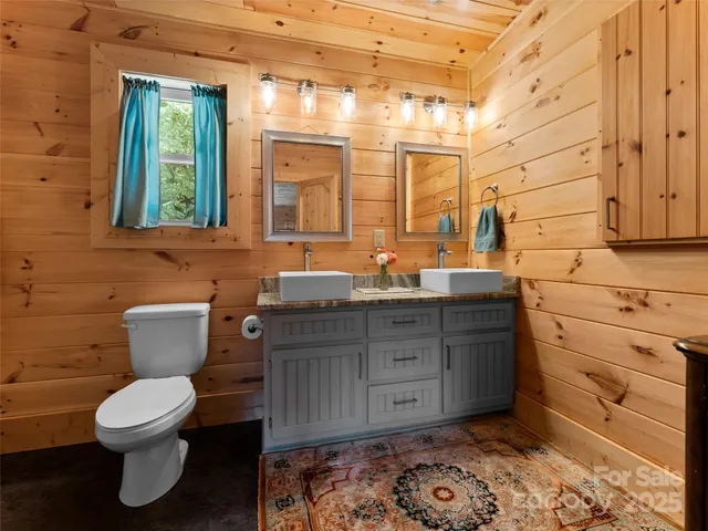 $399,000 | 540 Crescent Street, Saluda, NC 28773