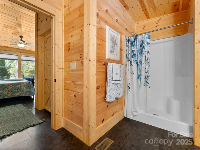 $399,000 | 540 Crescent Street, Saluda, NC 28773