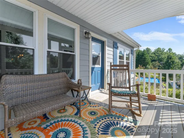 $399,000 | 540 Crescent Street, Saluda, NC 28773