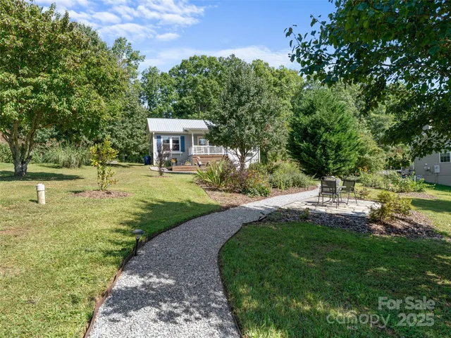 $399,000 | 540 Crescent Street, Saluda, NC 28773